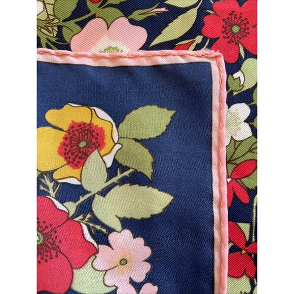 VTG. The National Trust for Scotland Scarf Wildflower Queen Elizabeth Designer - Picture 3 of 4